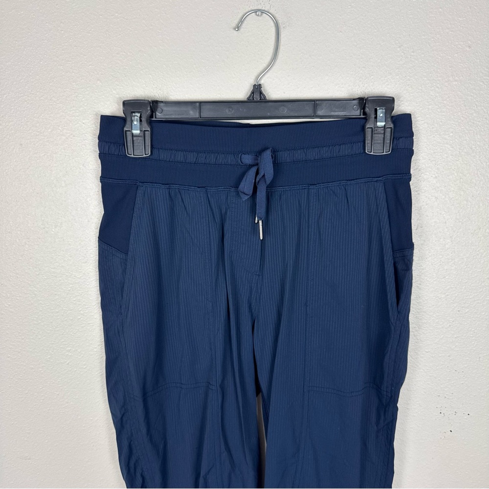 Lululemon Pants Womens 4 Dance Studio Mid Rise Crop 25" W6AVQS Navy Blue Inkwell - Picture 2 of 9